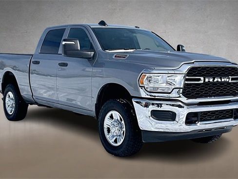 Used 2024 RAM 2500 Tradesman w/ Chrome Appearance Group image 8