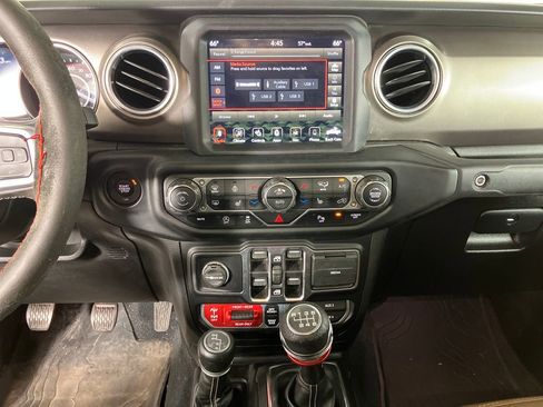 Used 2020 Jeep Gladiator Rubicon w/ Dual Top Group image 29