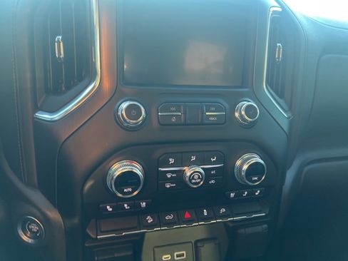 Used 2021 GMC Sierra 1500 AT4 image 17