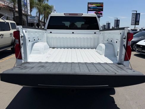 Used 2022 Chevrolet Silverado 1500 Custom w/ Safety Confidence Package RWD image 16