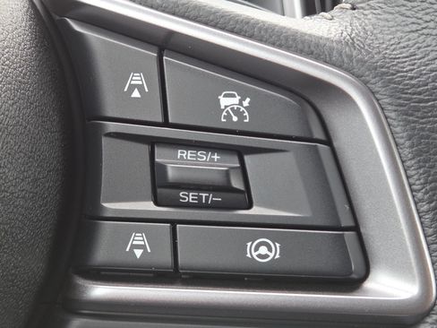 Used 2025 Subaru Outback Premium w/ Popular Package #1A AWD/4WD image 29
