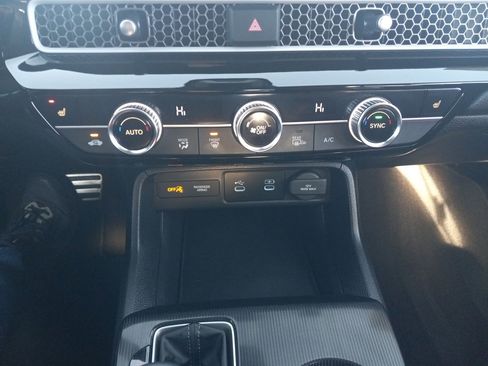 Used 2025 Honda Civic Sport image 19