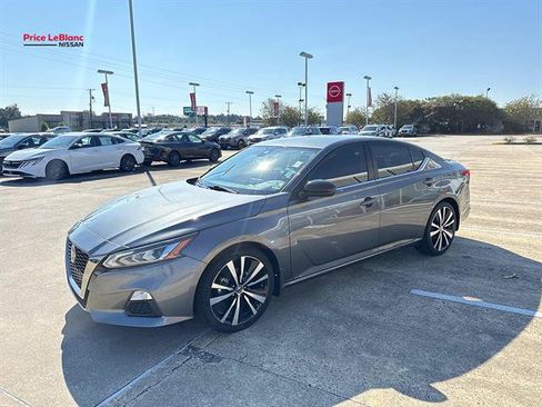 Used 2022 Nissan Altima 2.5 SR FWD image 3