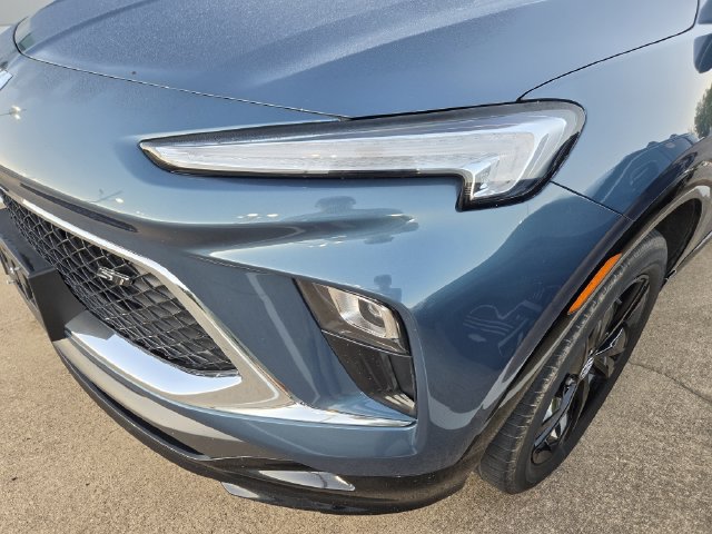 Used 2024 Buick Encore GX Sport Touring FWD image 8