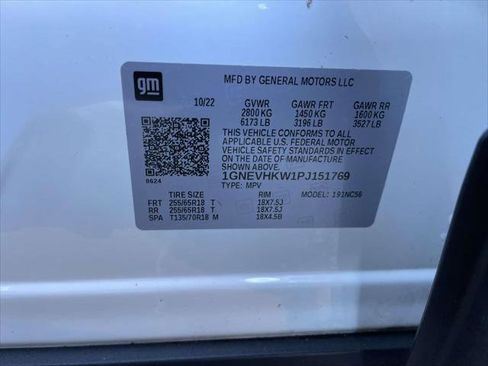 Used 2023 Chevrolet Traverse LT image 10