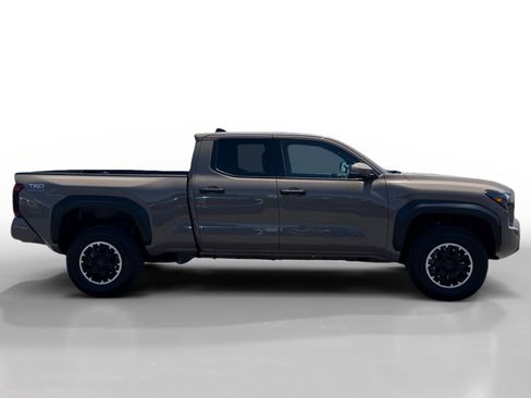 Used 2026 Toyota Tacoma TRD Off-Road w/ TRD Off Road Upgrade Package AWD/4WD image 6
