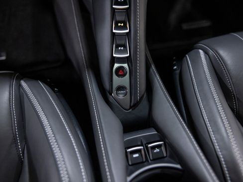 Used 2022 McLaren 720S Spider image 50