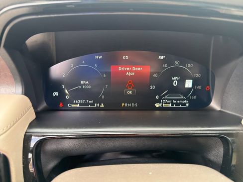 Used 2021 Lincoln Nautilus Reserve w/ Equipment Group 201A AWD/4WD image 19