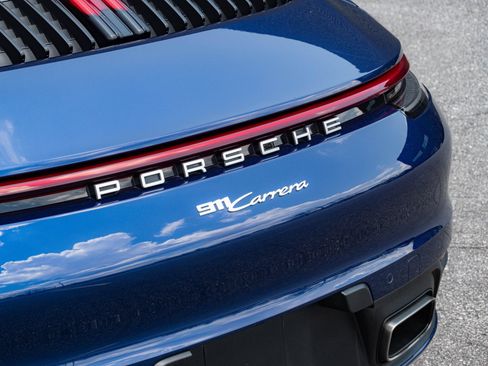 Used 2022 Porsche 911 Carrera RWD image 30