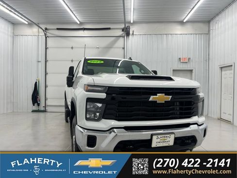 Used 2025 Chevrolet Silverado 2500 W/T w/ WT Convenience Package AWD/4WD image 1