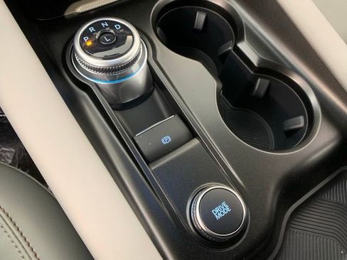 Used 2025 Ford Explorer Active w/ Active Comfort Package image 17