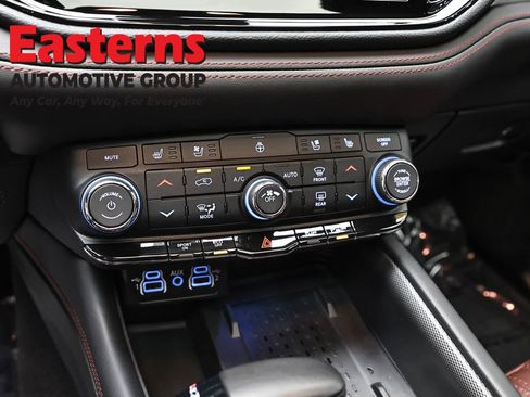 Used 2025 Dodge Durango R/T AWD/4WD image 20