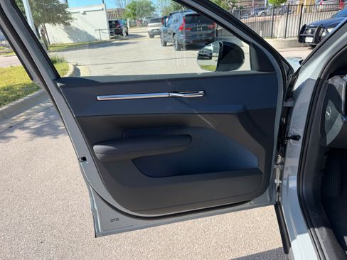 New 2026 Volvo EX30 Plus w/ Climate Package image 17