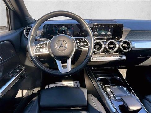 Used 2023 Mercedes-Benz GLB 250 image 7