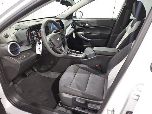 New 2026 Chevrolet Trax LS w/ LS Convenience Package image 9