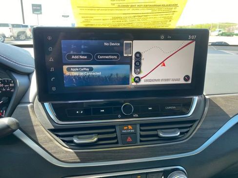 Used 2023 Nissan Altima 2.5 SV w/ SV Premium Package image 16