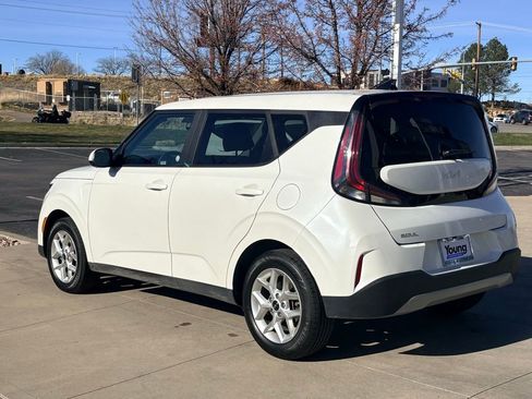 Used 2023 Kia Soul LX w/ Option Group 015 image 10