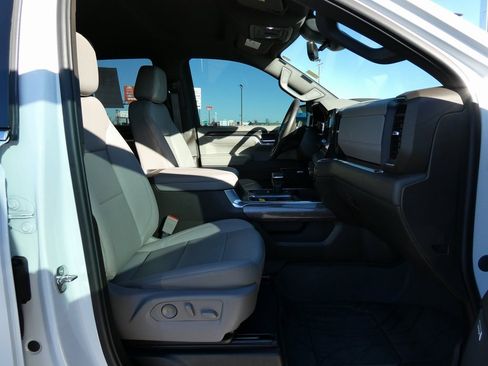 Certified 2024 Chevrolet Silverado 1500 LTZ w/ Technology Package image 15