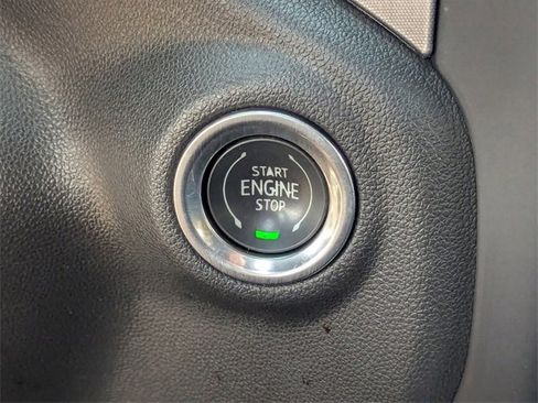 Used 2020 GMC Sierra 1500 SLT image 33