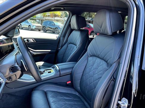 Used 2026 BMW X5 xDrive40i w/ M Sport Package image 24