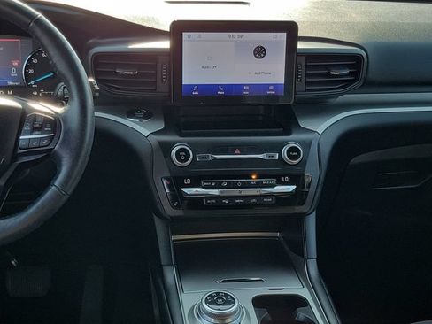 Used 2020 Ford Explorer XLT w/ Comfort Package AWD/4WD image 14