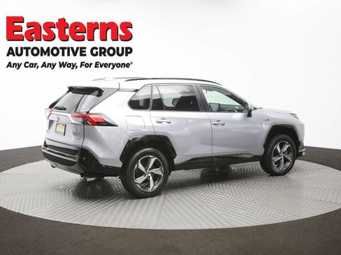Used 2022 Toyota RAV4 SE image 43