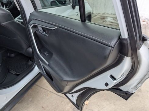 Used 2023 Toyota RAV4 Limited image 31