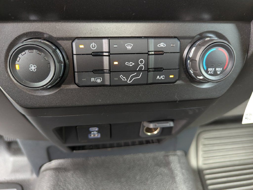 Used 2022 Ford F250 XL w/ Power Equipment Group AWD/4WD image 22