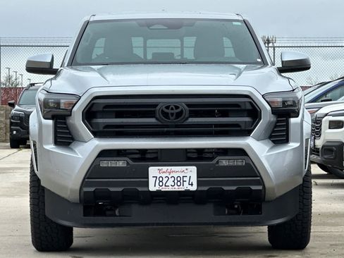 Used 2025 Toyota Tacoma SR5 w/ SR5 Upgrade Package image 8
