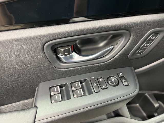 New 2026 Honda Pilot TrailSport image 16