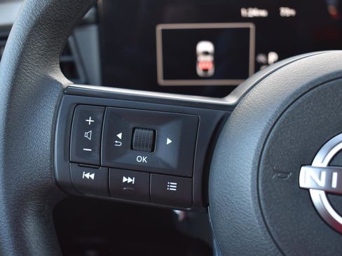 Certified 2025 Nissan Kicks SV image 18