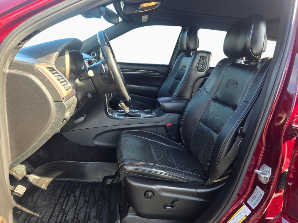 Used 2017 Jeep Grand Cherokee Overland w/ Jeep Active Safety Group AWD/4WD image 12