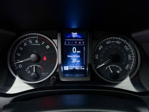 Used 2023 Toyota Tacoma TRD Pro AWD/4WD image 38