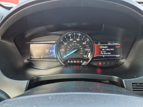 Used 2017 Ford Explorer Limited w/ Equipment Group 301A FWD image 25
