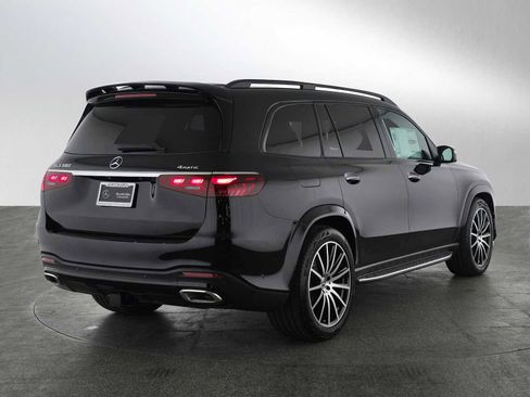 New 2026 Mercedes-Benz GLS 580 4MATIC image 3