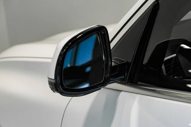 Used 2020 BMW X7 xDrive40i w/ Premium Package AWD/4WD image 37