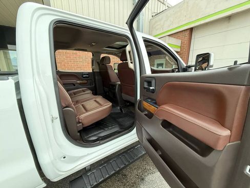 Used 2016 Chevrolet Silverado 2500 High Country w/ Duramax Plus Package AWD/4WD image 22