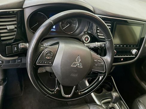 Used 2020 Mitsubishi Outlander SEL AWD/4WD image 18