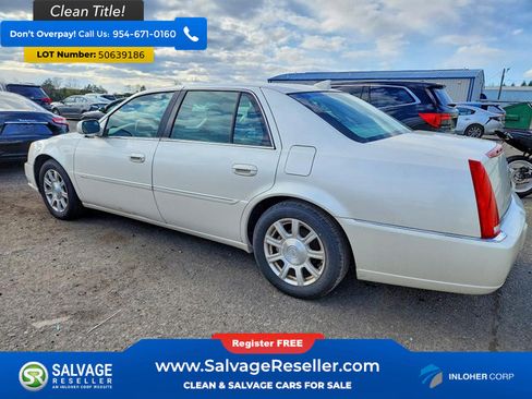 Used 2010 Cadillac DTS FWD image 3