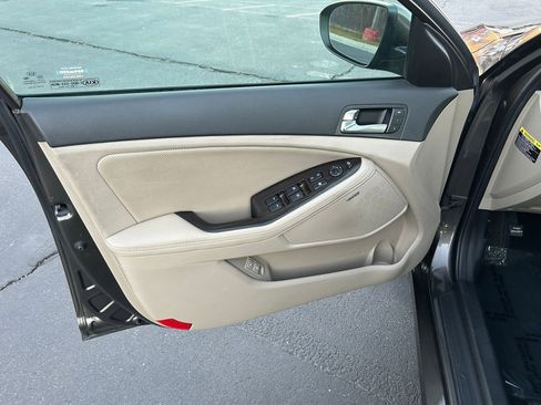 Used 2015 Kia Optima EX w/ EX Premium Package image 9