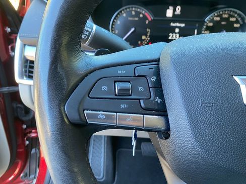 Used 2021 Cadillac XT4 Luxury w/ Cold Weather Package image 16