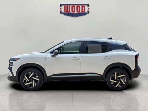 New 2026 Nissan Kicks SV w/ SV Premium Package FWD image 4