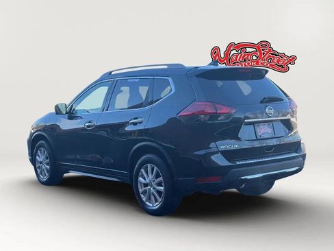 Used 2017 Nissan Rogue SV AWD/4WD image 5