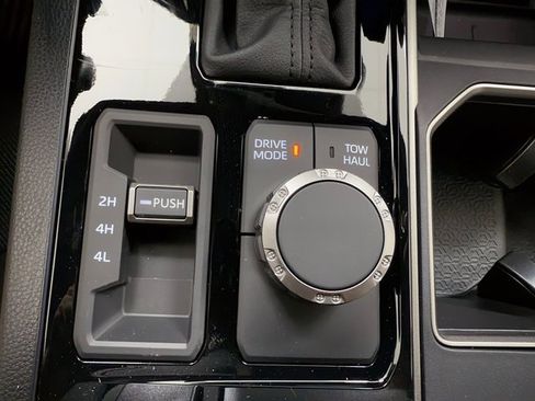 New 2026 Toyota Tundra SR5 w/ SR5 Convenience Package image 22