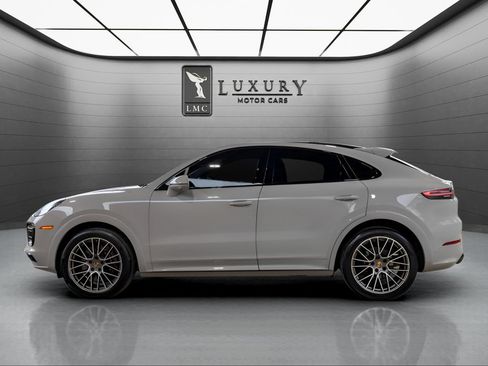 Used 2023 Porsche Cayenne Coupe AWD/4WD image 5