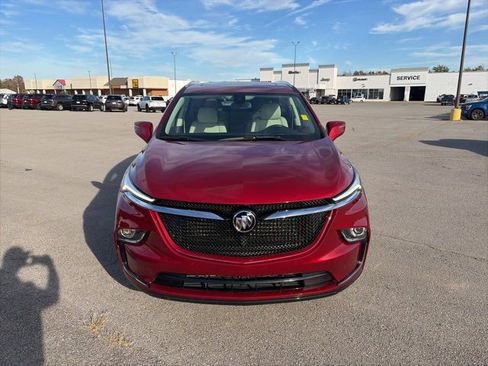 Used 2024 Buick Enclave Essence w/ Experience Buick Package image 9