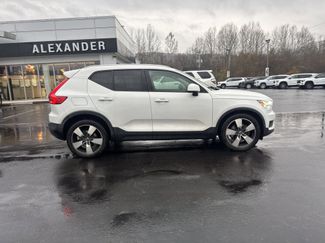 Used 2020 Volvo XC40 T5 Momentum video 2