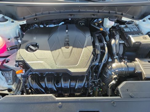 Certified 2025 Hyundai Tucson SE FWD image 30