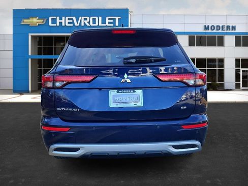 Used 2024 Mitsubishi Outlander SE image 4