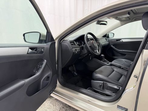 Used 2013 Volkswagen Jetta SE image 10
